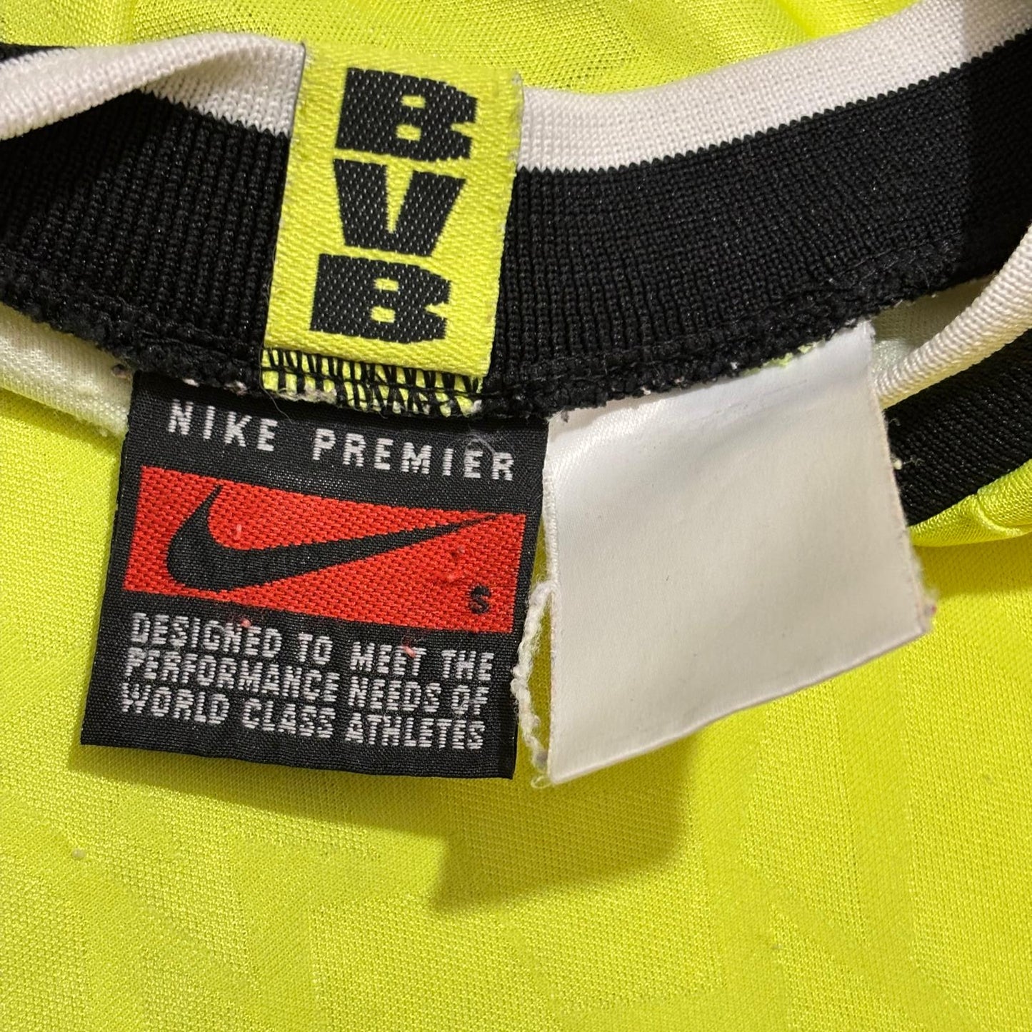 Borussia Dortmund 1995-1996 local