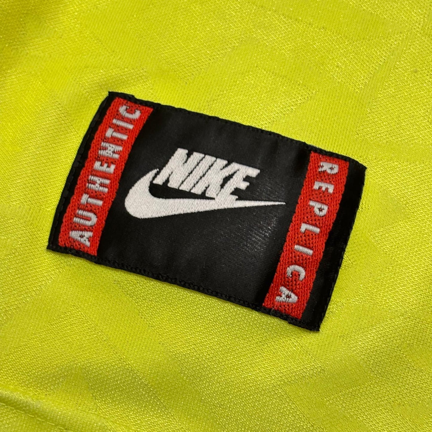 Borussia Dortmund 1995-1996 local