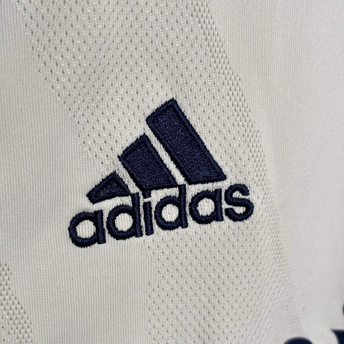 Real Madrid 2020 - 2021 local