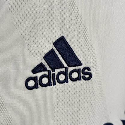 Real Madrid 2020 - 2021 local