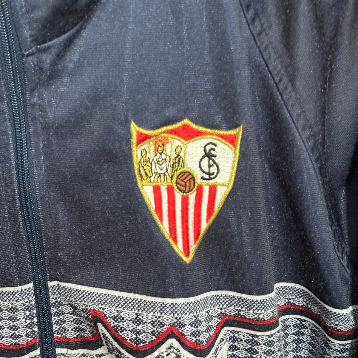 Chaqueta de fútbol vintage Sevilla FC 1995-1996 Umbro azul marino