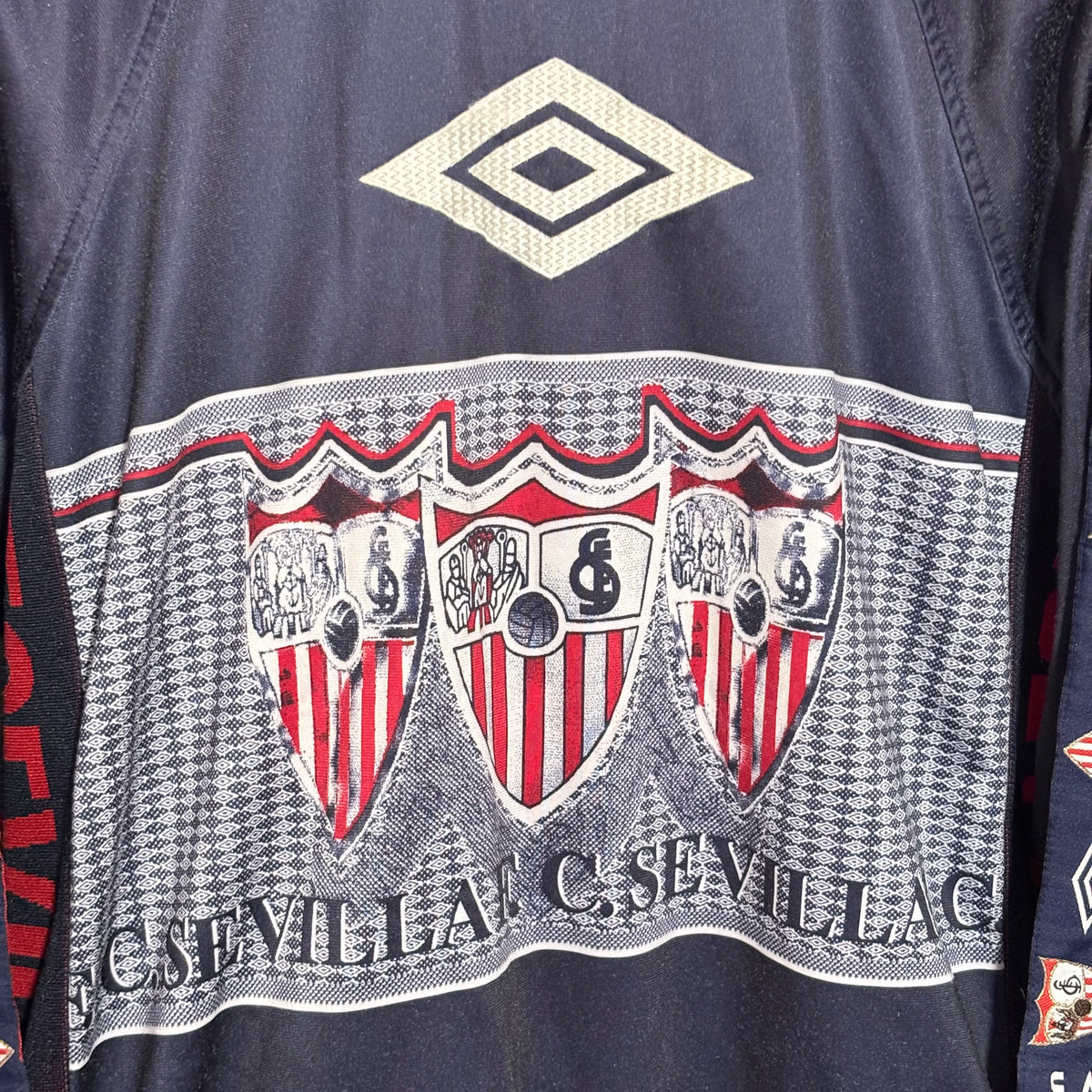 Chaqueta de fútbol vintage Sevilla FC 1995-1996 Umbro azul marino