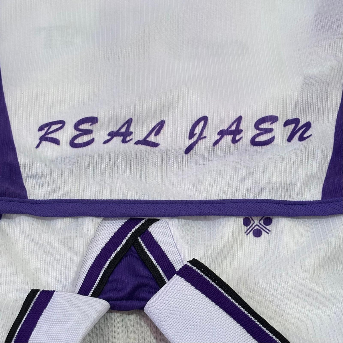 Camiseta de fútbol vintage Real Jaén 2001-2002 local Cejudo