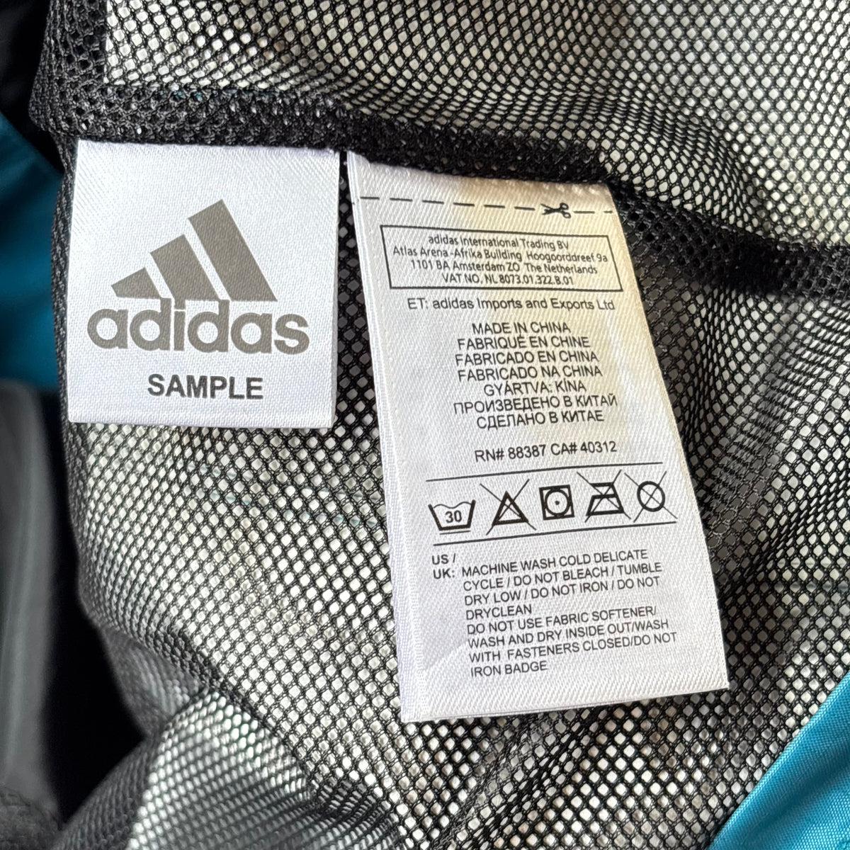 Chaqueta de fútbol impermeable Real Madrid 2017-2018 Adidas turquesa