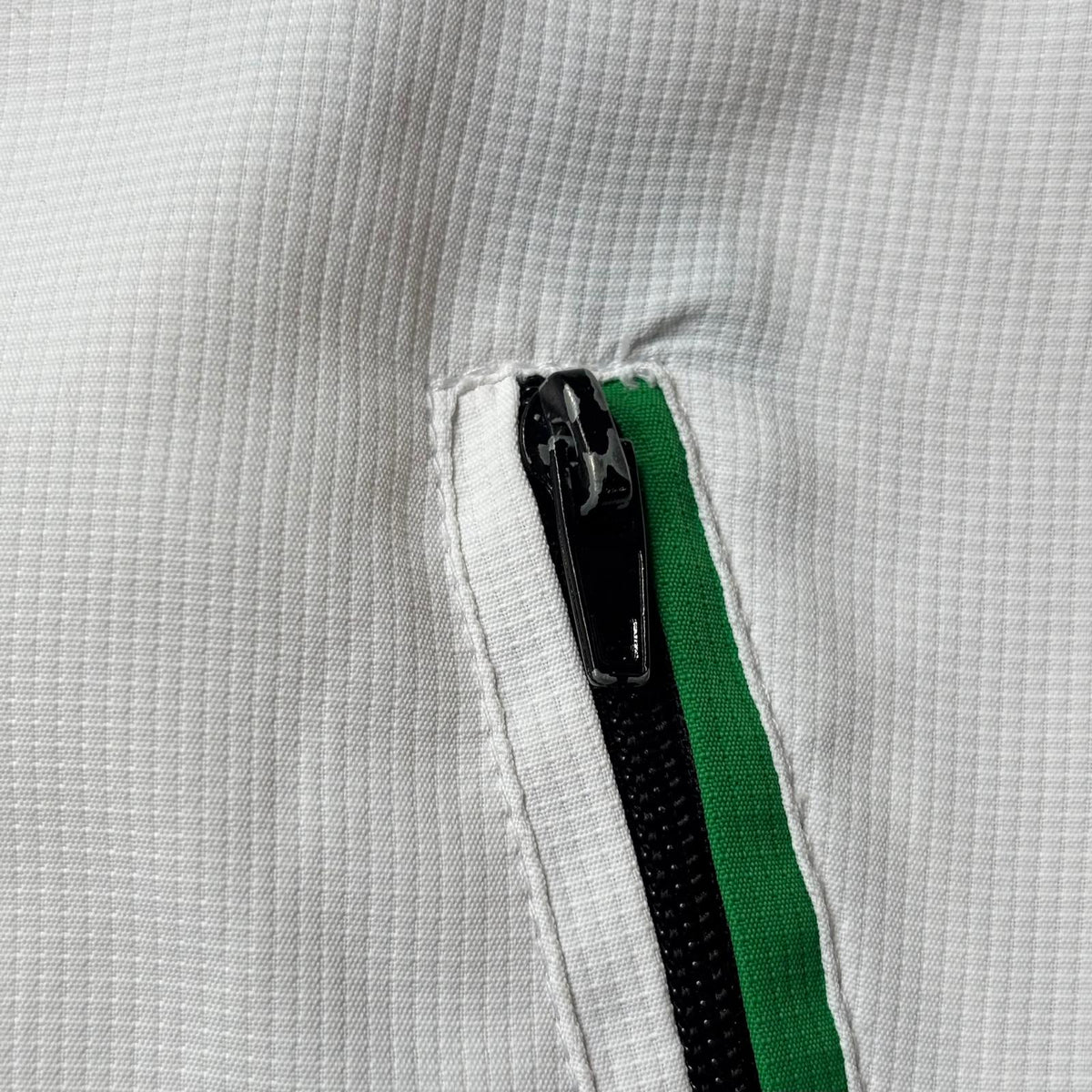 Chaqueta de fútbol Elche CF 2013-2014 Acerbis blanca y verde
