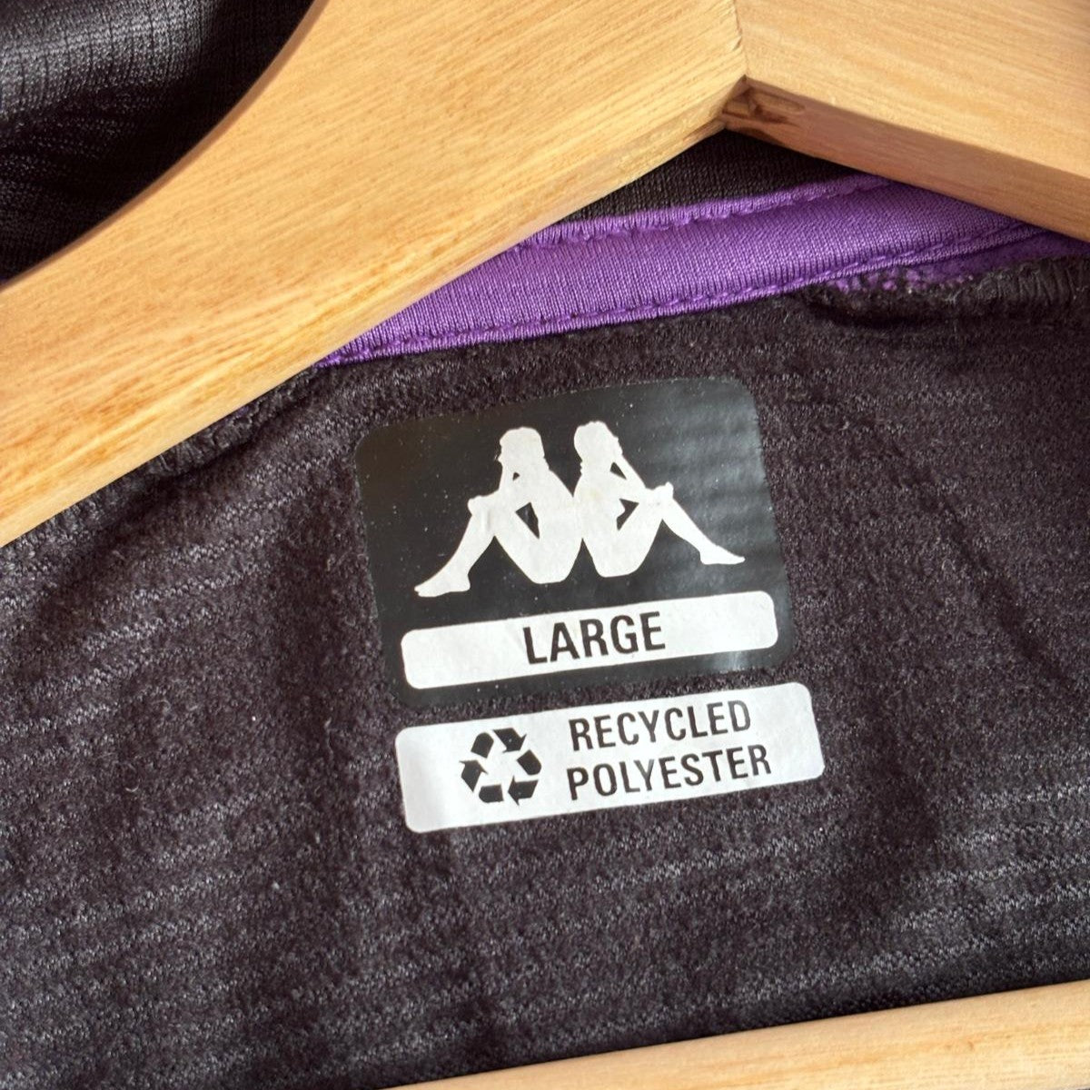Chaqueta de fútbol CD Guadalajara Kappa negra y morada