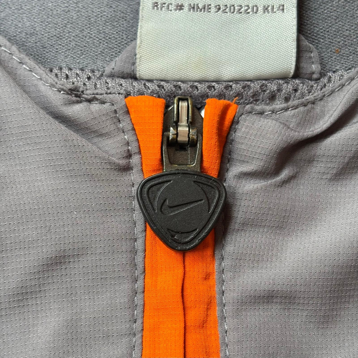 Chaqueta de fútbol Valencia CF 2006-2007 Nike gris y naranja