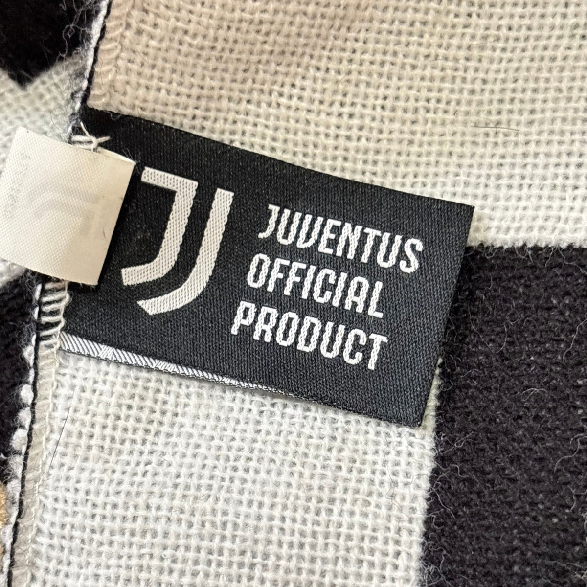 Bufanda de fútbol oficial Juventus blanca y negra