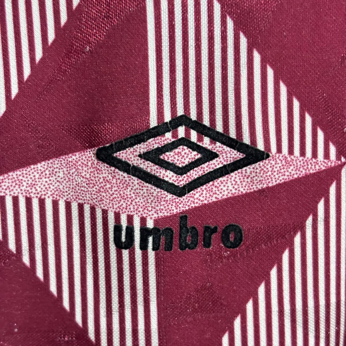 Camiseta de fútbol vintage selección de Letonia 1991-1992 local Umbro