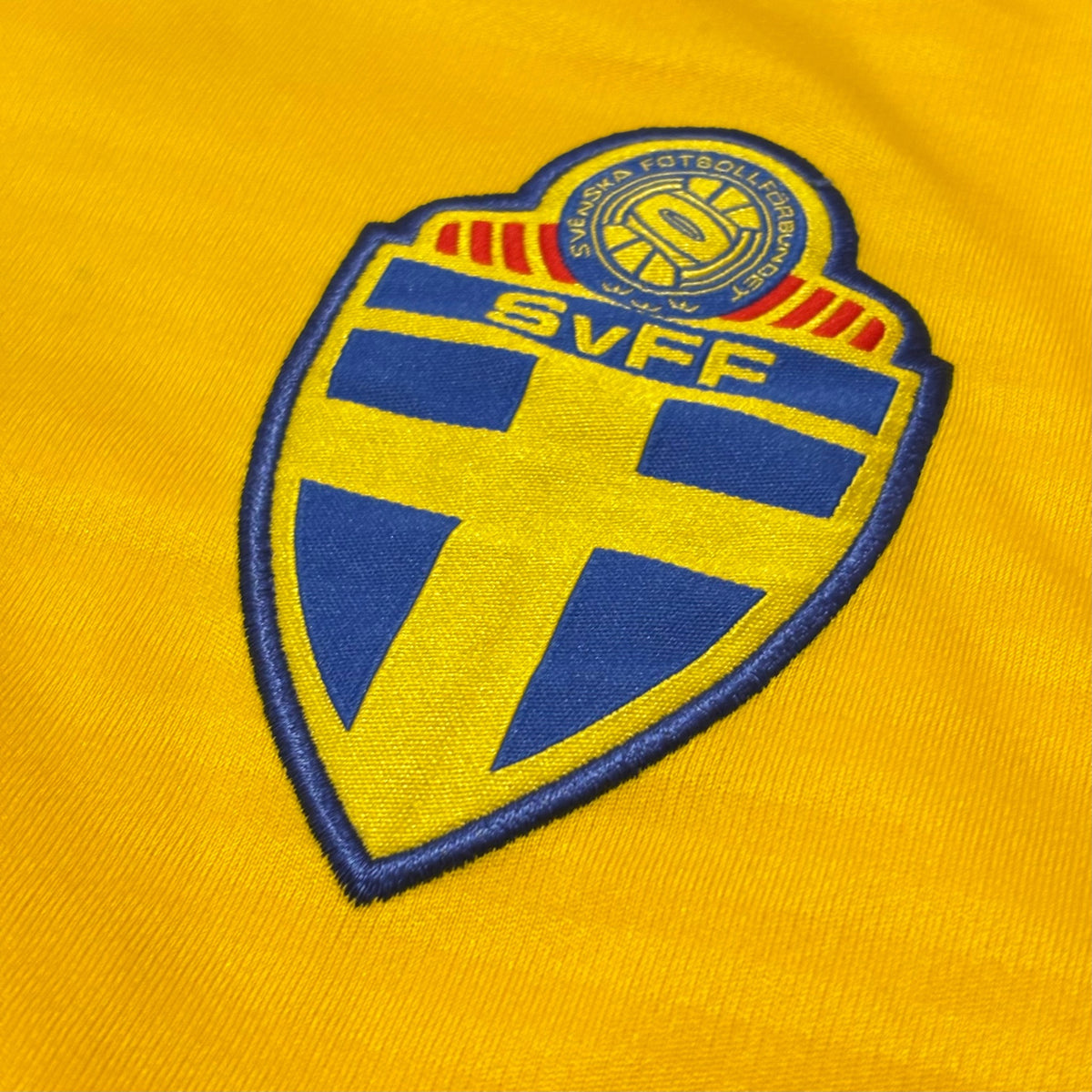 sweden-suecia-home-football-jersey-shirt-2010-camiseta-futbol-local-umbro-